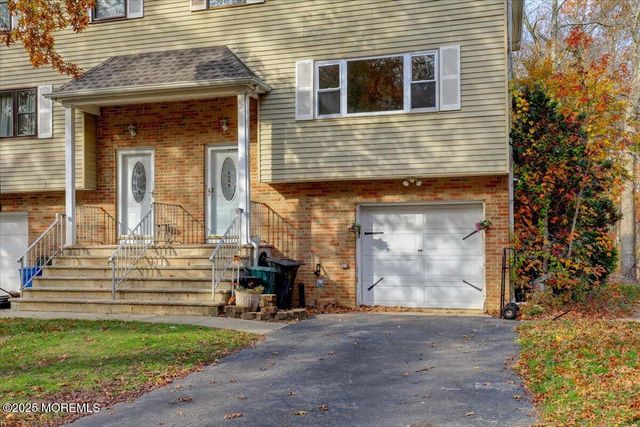 12 Lone Star Lane, Manalapan, NJ 07726