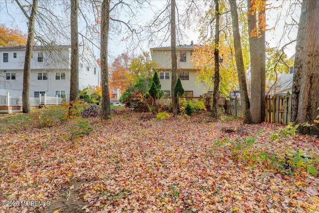 12 Lone Star Lane, Manalapan, NJ 07726