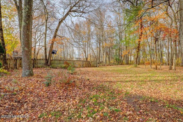 12 Lone Star Lane, Manalapan, NJ 07726