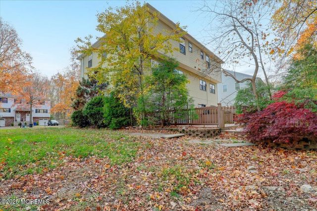 12 Lone Star Lane, Manalapan, NJ 07726