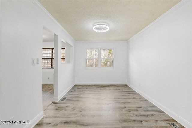 12 Lone Star Lane, Manalapan, NJ 07726