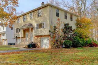 12 Lone Star Lane, Manalapan, NJ 07726