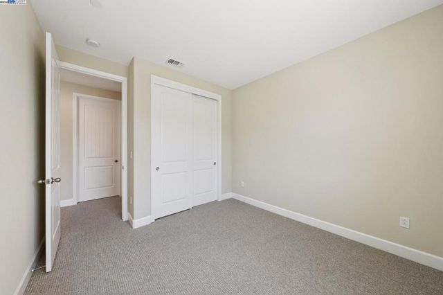 1305 Sunningdale Lane, Fairfield, CA 94533