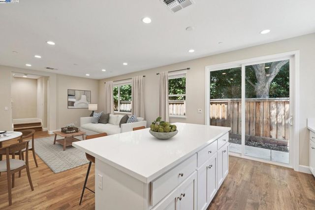 1305 Sunningdale Lane, Fairfield, CA 94533