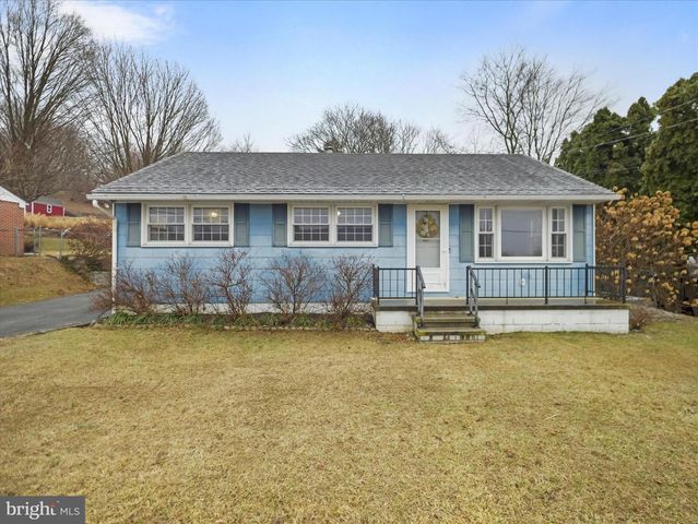 11412 ORCHARD RD, Waynesboro, PA 17268