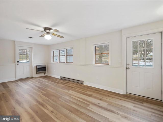 11412 ORCHARD RD, Waynesboro, PA 17268