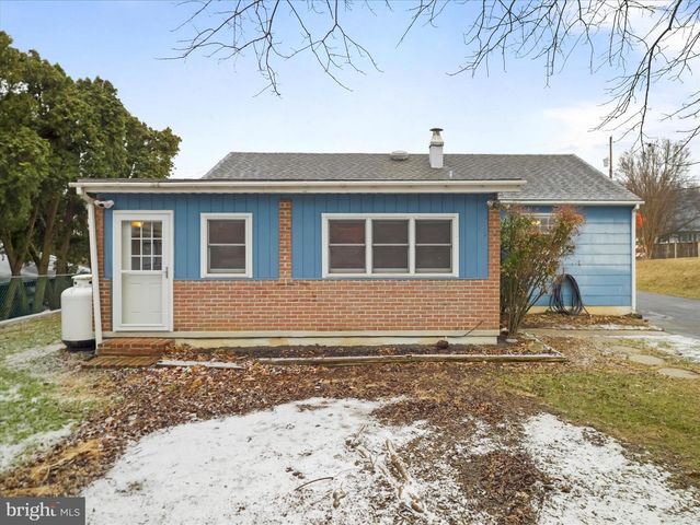 11412 ORCHARD RD, Waynesboro, PA 17268