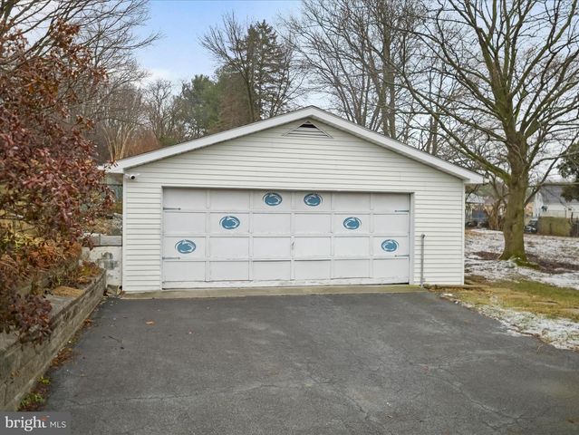 11412 ORCHARD RD, Waynesboro, PA 17268