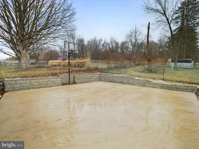 11412 ORCHARD RD, Waynesboro, PA 17268