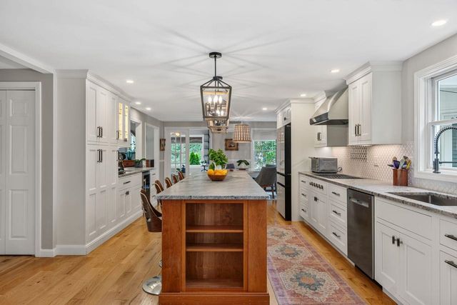 5 Roberta Drive, Dover, NH 03820