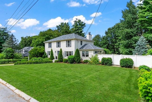 5 Roberta Drive, Dover, NH 03820