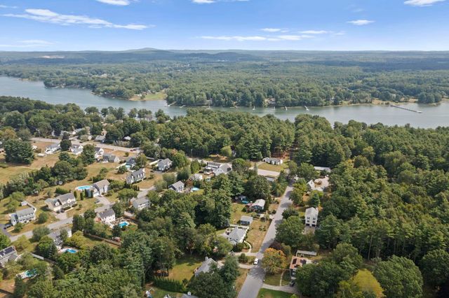 5 Roberta Drive, Dover, NH 03820