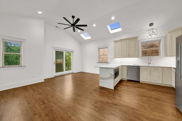 1453 W Garfield Boulevard 3, Chicago, IL 60636