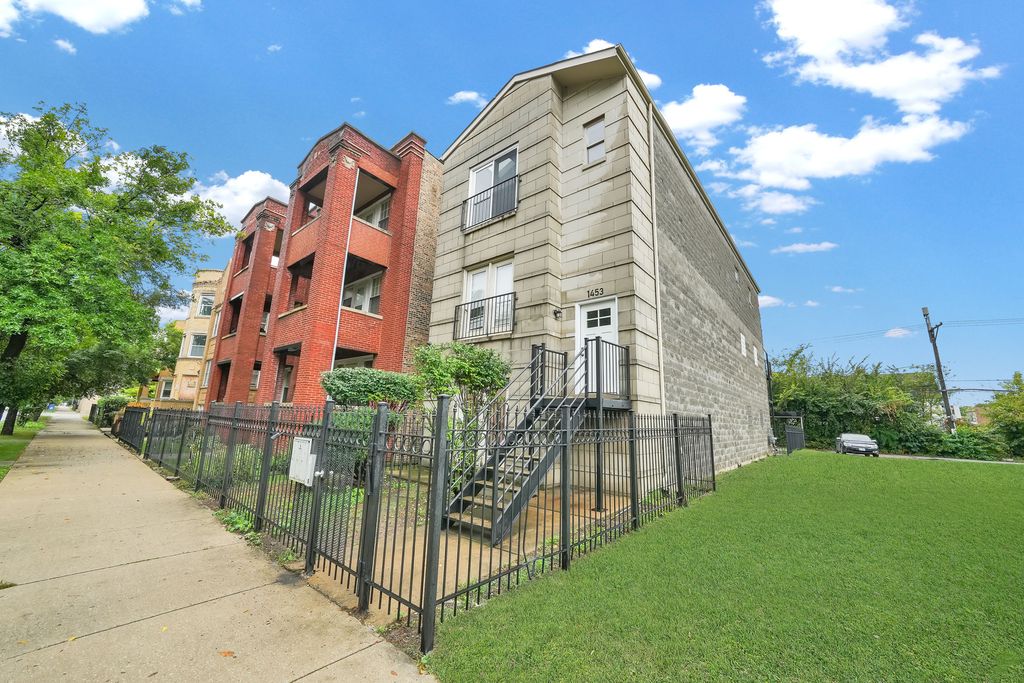 1453 W Garfield Boulevard 3, Chicago, IL 60636