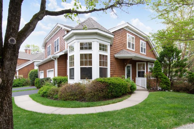 16 Wyldwood Drive, Tarrytown, NY 10591