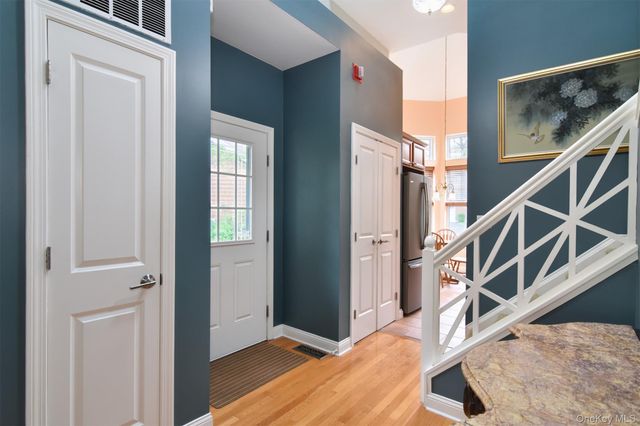 16 Wyldwood Drive, Tarrytown, NY 10591