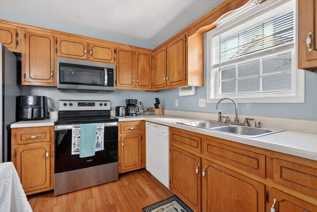 1630 Hannibal Dr, Oak Grove, KY 42262