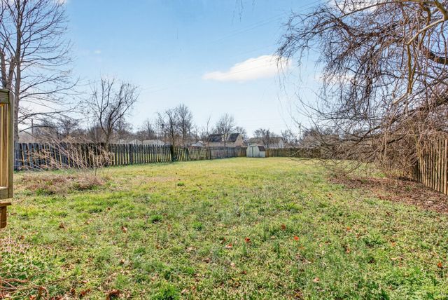 1630 Hannibal Dr, Oak Grove, KY 42262