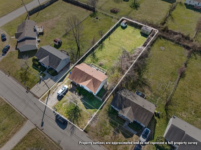 1630 Hannibal Dr, Oak Grove, KY 42262