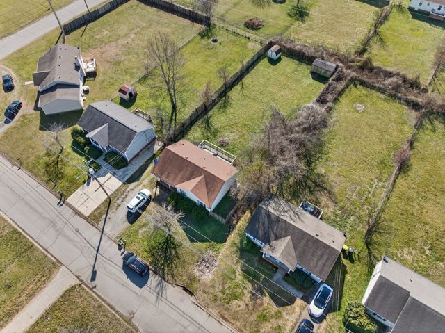 1630 Hannibal Dr, Oak Grove, KY 42262