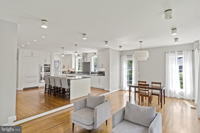 3901 WOODBINE ST, Chevy Chase, MD 20815