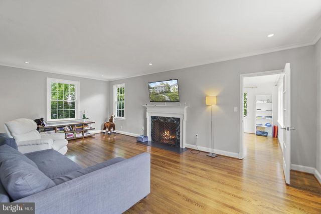 3901 WOODBINE ST, Chevy Chase, MD 20815