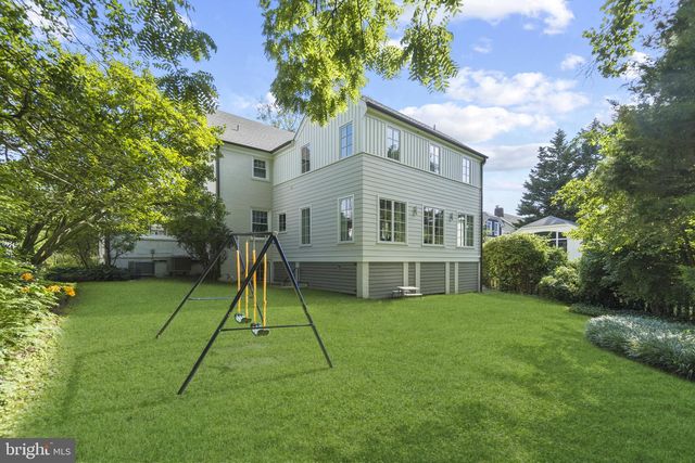3901 WOODBINE ST, Chevy Chase, MD 20815