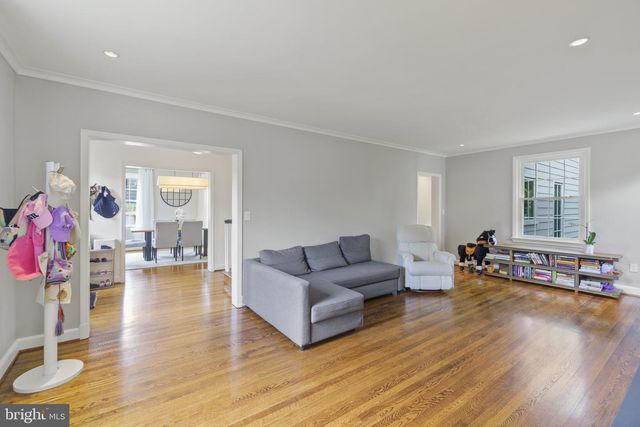 3901 WOODBINE ST, Chevy Chase, MD 20815