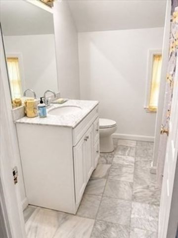 21 Bicknell St, Attleboro, MA 02703