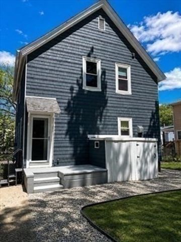 21 Bicknell St, Attleboro, MA 02703