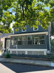 21 Bicknell St, Attleboro, MA 02703