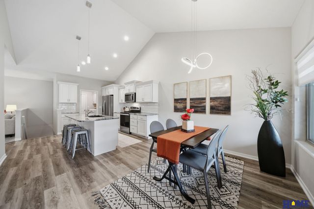 2900 Kings Corner Drive, Lincoln, NE 68516