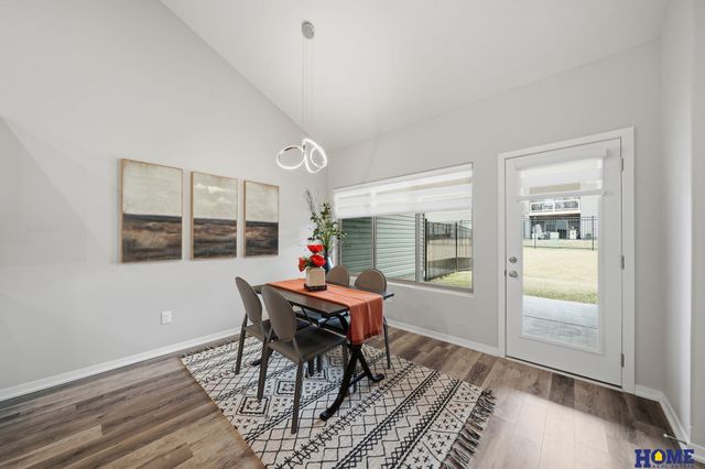 2900 Kings Corner Drive, Lincoln, NE 68516