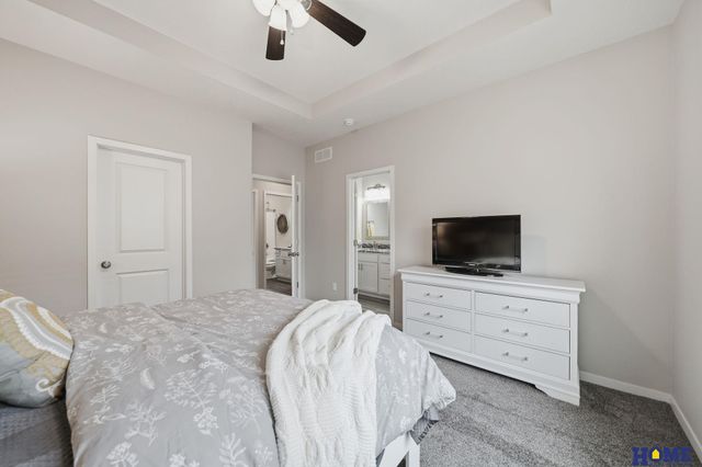 2900 Kings Corner Drive, Lincoln, NE 68516