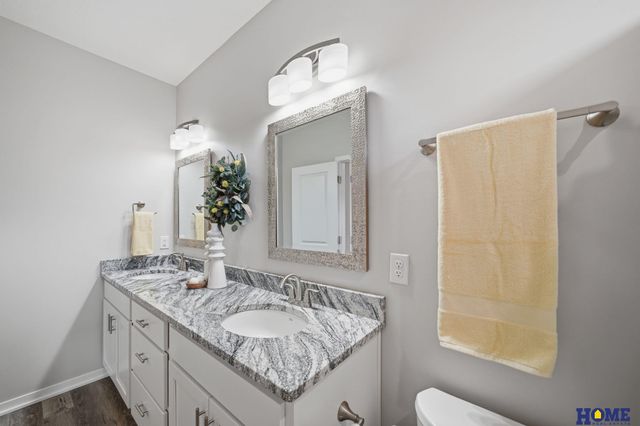 2900 Kings Corner Drive, Lincoln, NE 68516