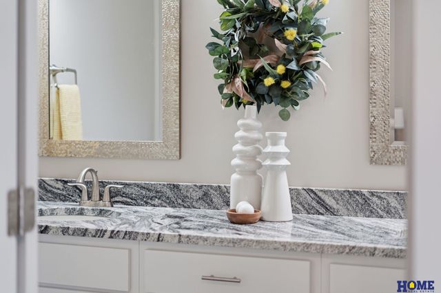 2900 Kings Corner Drive, Lincoln, NE 68516