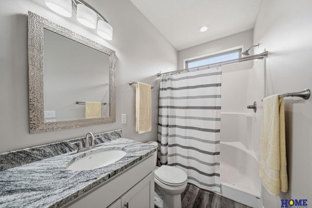 2900 Kings Corner Drive, Lincoln, NE 68516