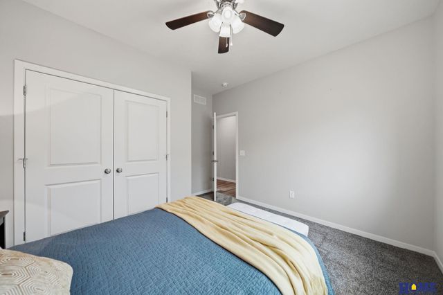 2900 Kings Corner Drive, Lincoln, NE 68516