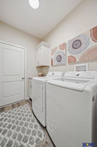 2900 Kings Corner Drive, Lincoln, NE 68516