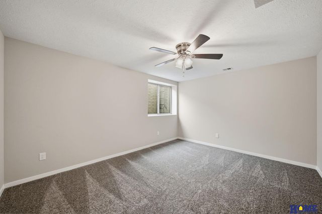 2900 Kings Corner Drive, Lincoln, NE 68516