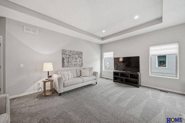 2900 Kings Corner Drive, Lincoln, NE 68516