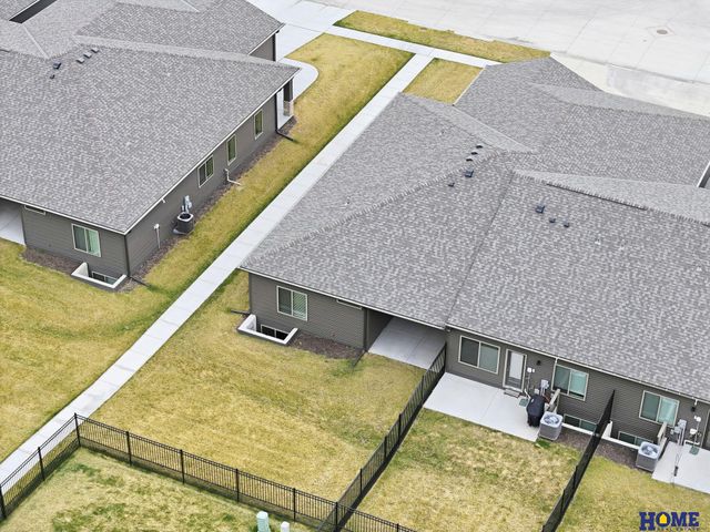 2900 Kings Corner Drive, Lincoln, NE 68516