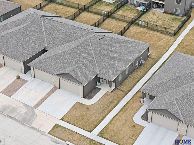 2900 Kings Corner Drive, Lincoln, NE 68516