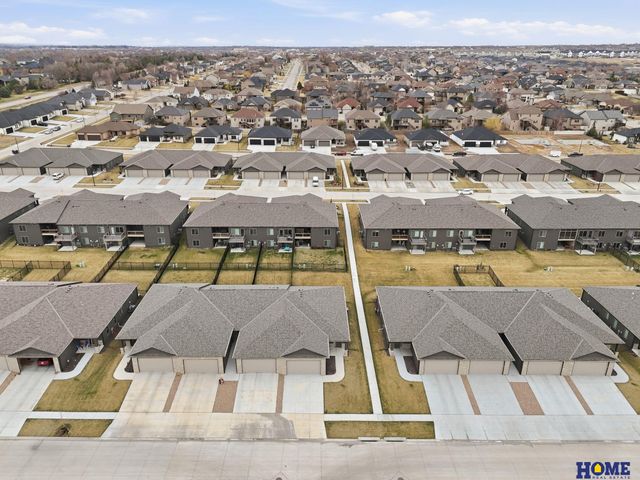 2900 Kings Corner Drive, Lincoln, NE 68516