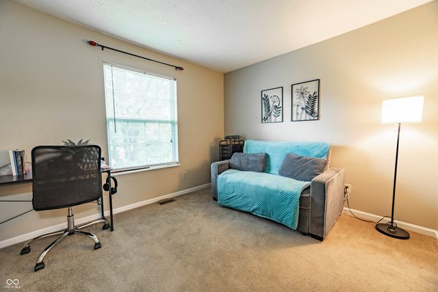 8566 Buckingham Drive, Columbus, IN 47201