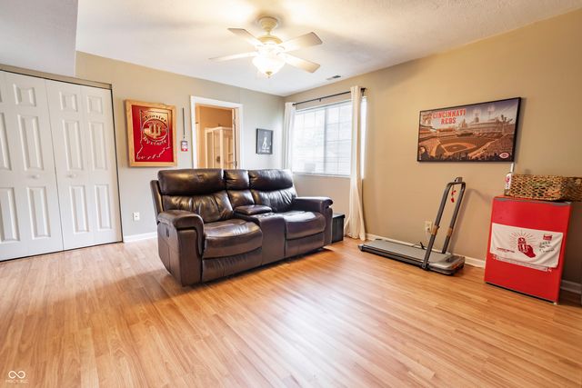 8566 Buckingham Drive, Columbus, IN 47201