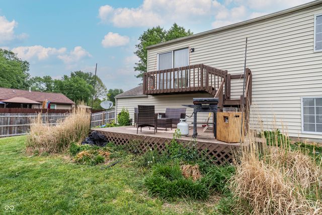 8566 Buckingham Drive, Columbus, IN 47201