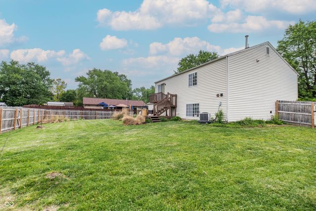 8566 Buckingham Drive, Columbus, IN 47201