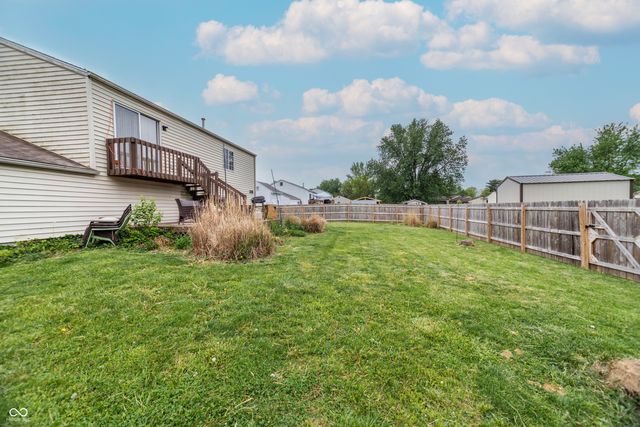8566 Buckingham Drive, Columbus, IN 47201
