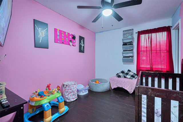 9326 Montgomery Lane, La Porte, TX 77571